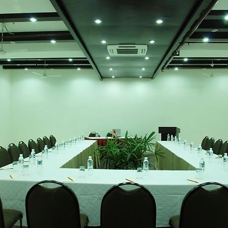 ניו דלהי Jht Hotels מראה חיצוני תמונה
