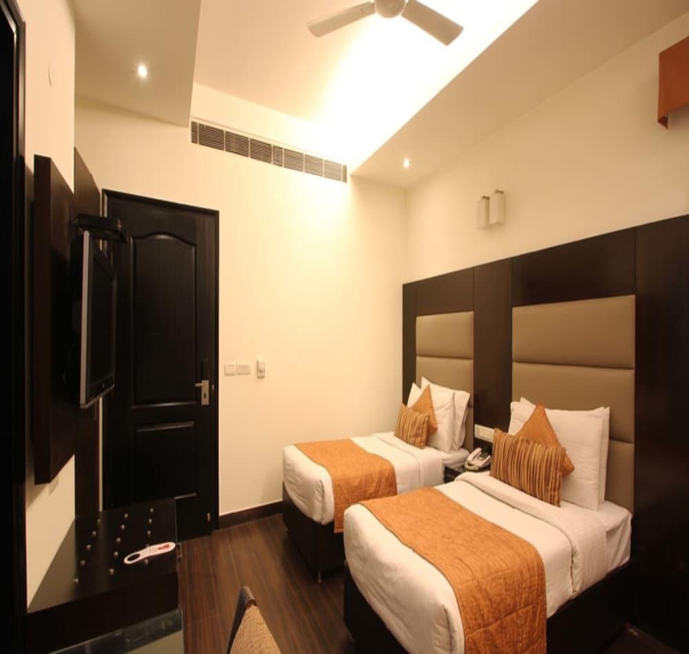 ניו דלהי Jht Hotels מראה חיצוני תמונה