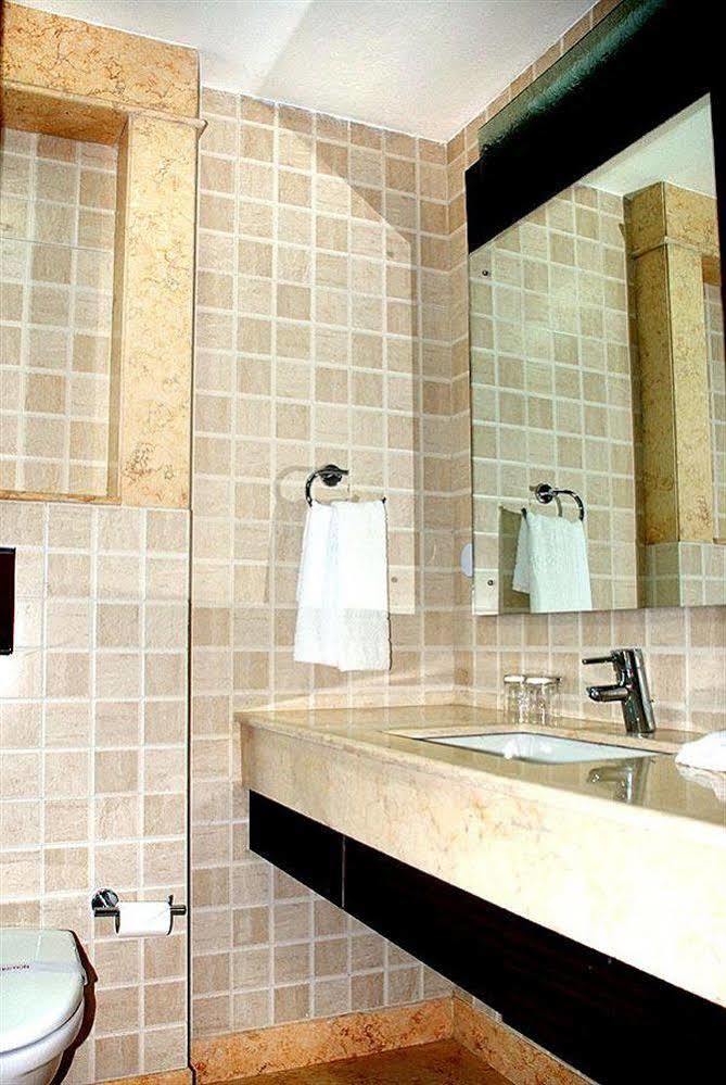 ניו דלהי Jht Hotels מראה חיצוני תמונה