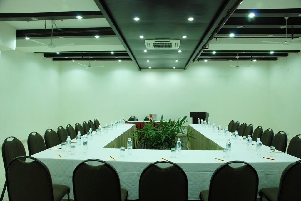 ניו דלהי Jht Hotels מראה חיצוני תמונה